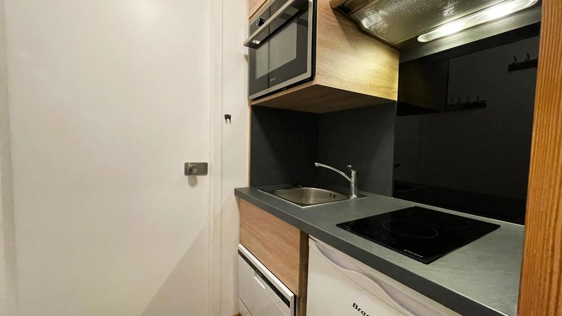 Studio Renove, Ski Aux Pieds, Balcon Ensoleille, 4 Pers., Centre Des Menuires - Fr-1-452-195 Saint-Martin-de-Belleville 0*,